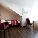 Adolphs فندق مبيت وإفطار 3*