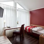 Bed & Breakfast Adolphs 3*